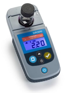 LPV445-99-00110_DR300_Pocket_Colorimeter_SD_Vial-2 LPV445-99-00110_DR300_Pocket_Colorimeter_SD_Vial-2